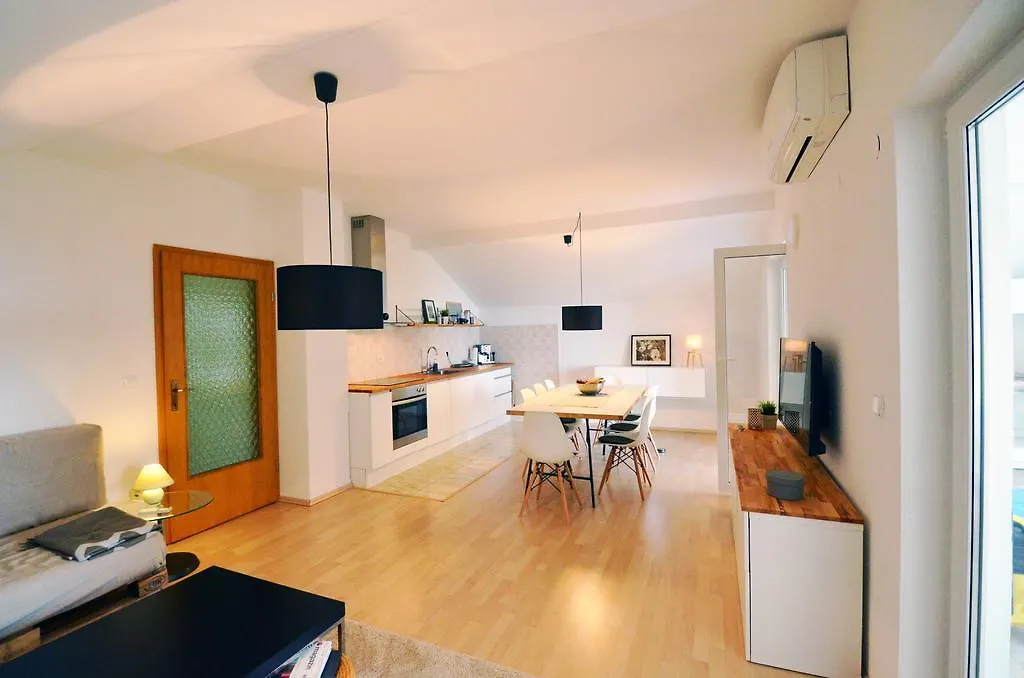 Apartment Latincic Kastela